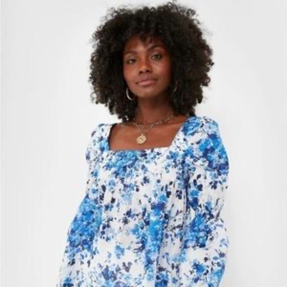 Tuckernuck Blue and White Smocked Puff Sleeve Blouse